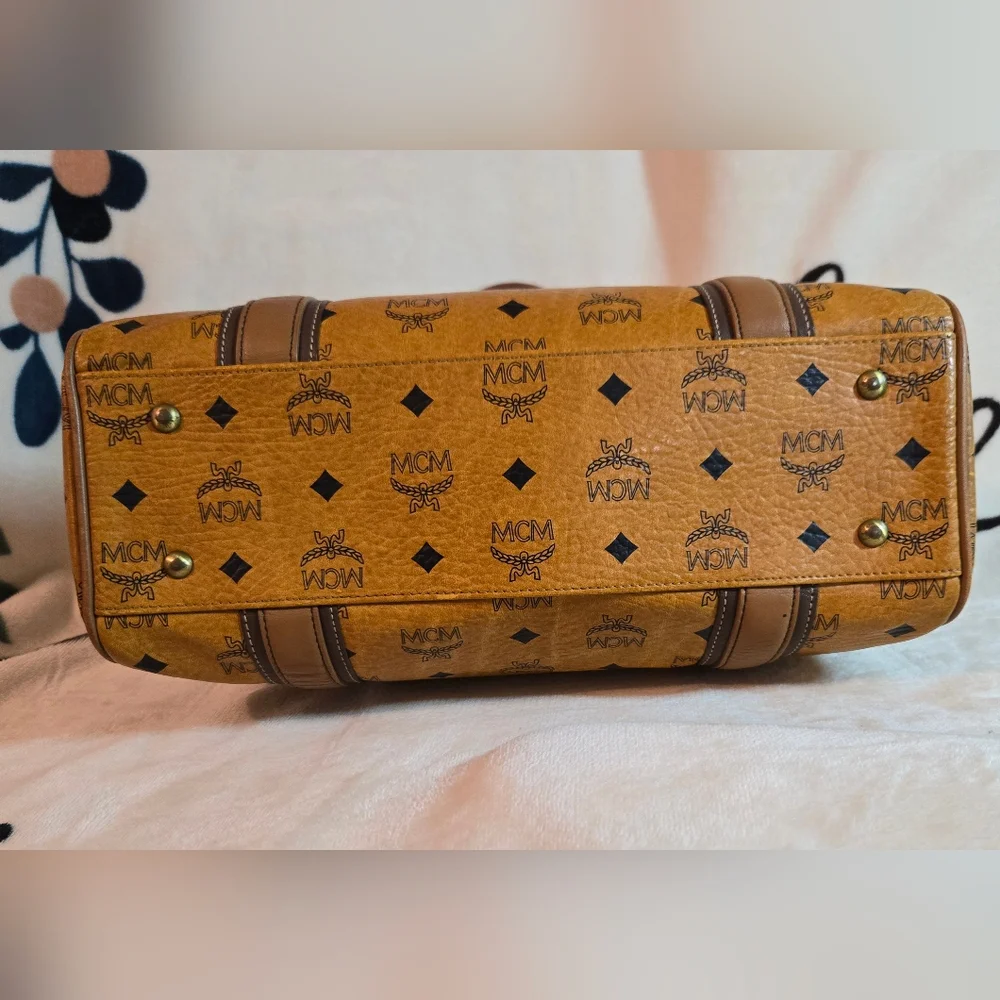 💯 Authentic MCM Cognac Visetos and Leather Top Handle Handbag - Picture 9 of 15